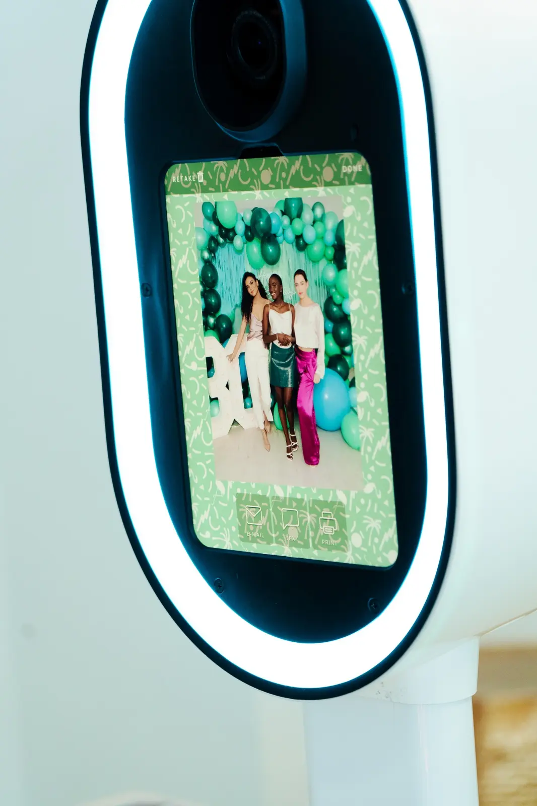 Fiesta Booth screen displaying a guest photo